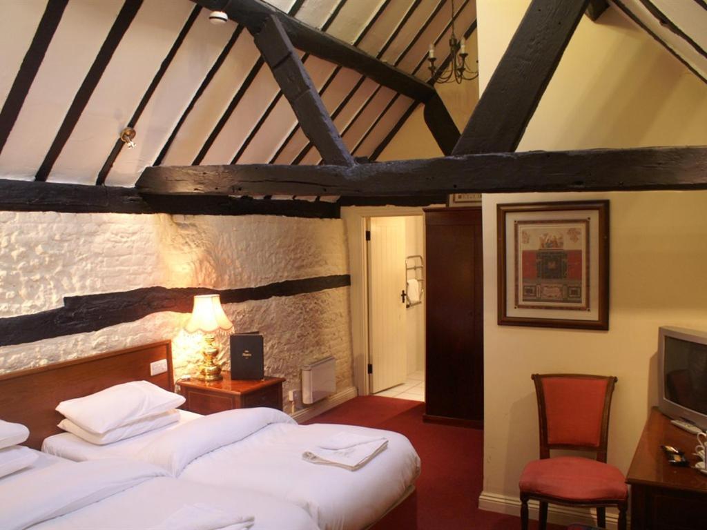 אמרשם The Saracens Head Inn מראה חיצוני תמונה